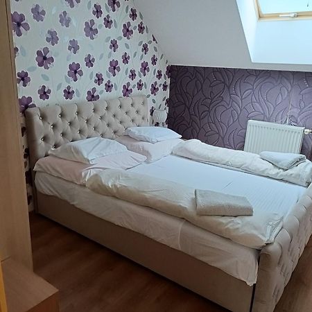 Ubytovanie Tri Sestry Hrabušice Exteriör bild