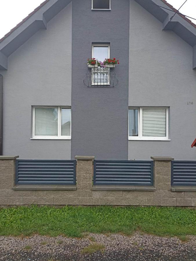 Ubytovanie Tri Sestry Hrabušice Exteriör bild